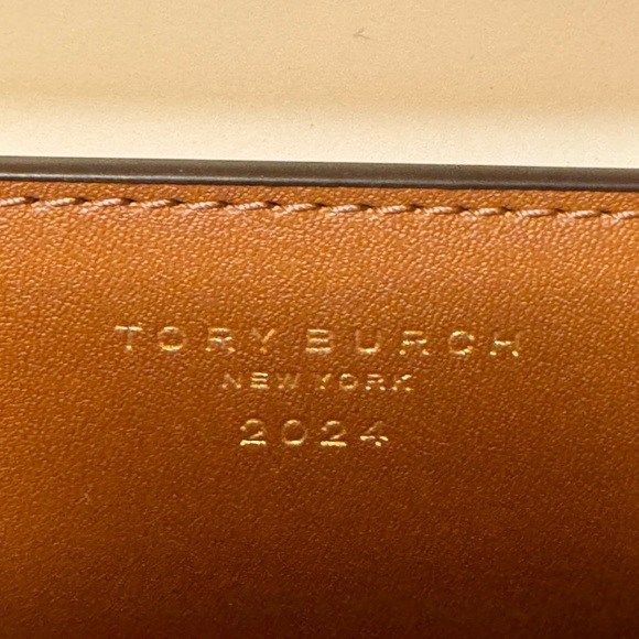 Authentic Tory Burch Eleanor rectangular bag, limited edition 2024 dragon new - Picture 11 of 11